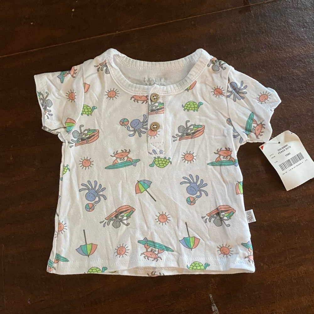 White Short Sleeve Tee Beach Octopus Turtle
